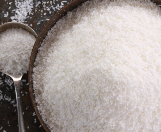Our Desiccated Coconut is produced using a state-of-the-art continuous hot-air drying system. This method instantly removes moisture from the freshly ground coconut meat, perfectly preserving its natural aroma while ensuring microbiological stability.